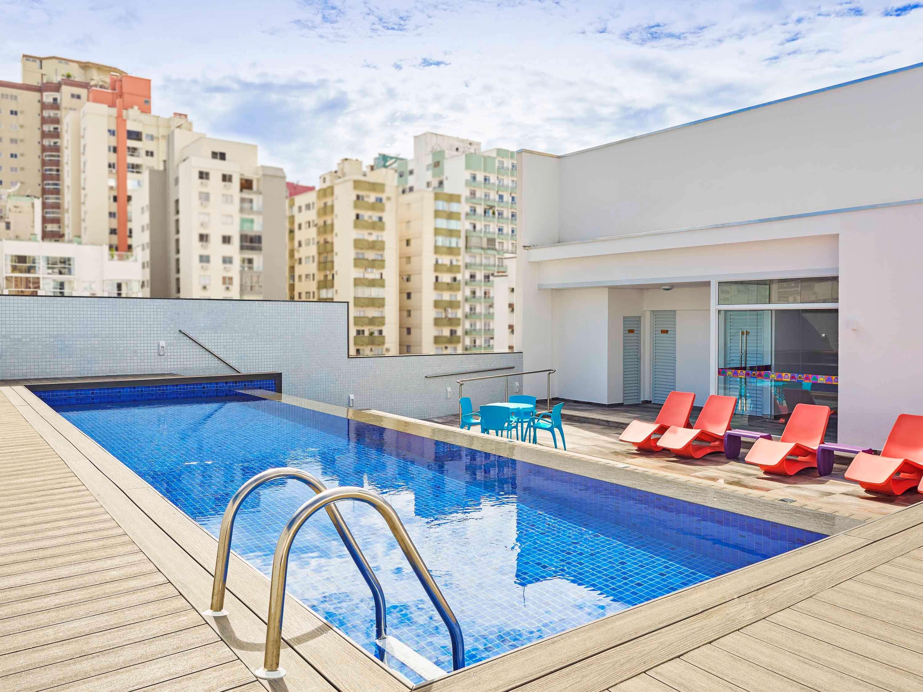 Готель Ibis Styles Balneario Camboriu - 1 Quadra Do Mar Екстер'єр фото